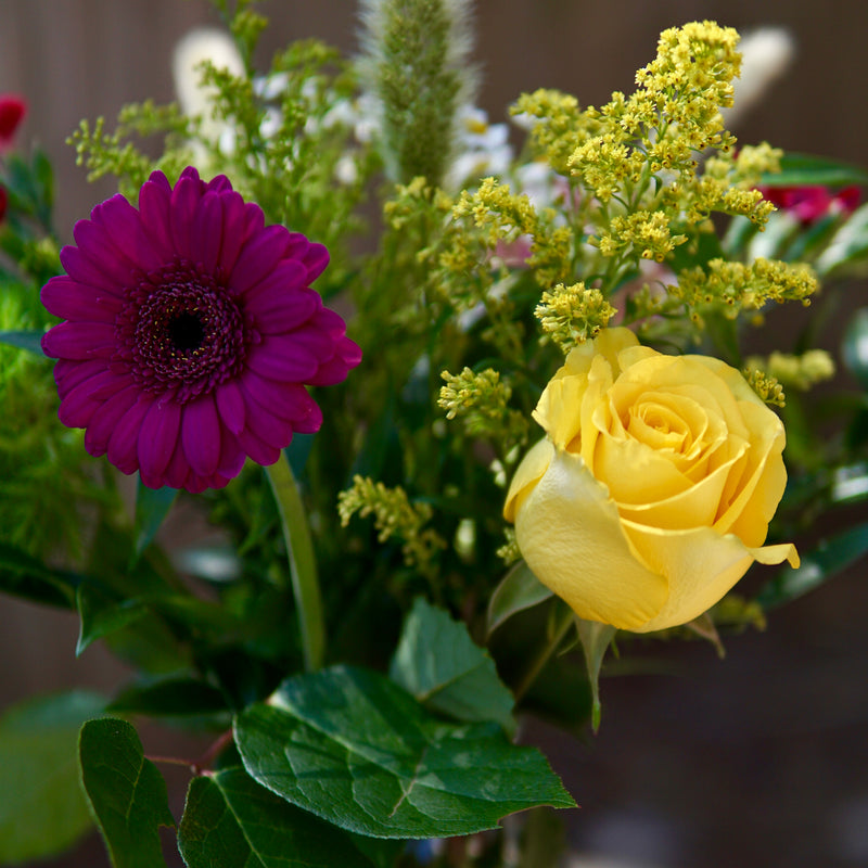Seated Floral Arranging Class - Arrangement of the Month (August 6 @1:30pm)
